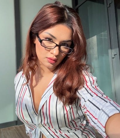Virat Kohli Avneet Kaur Hot Pic Like : विराट कोहली ने अवनीत कौर की के बोल्ड फोटो को किया लाइक पुलिस ने उठाया बड़ा कदम रातों रात बड़े फोलोवर 1 avneet kaur hot pic