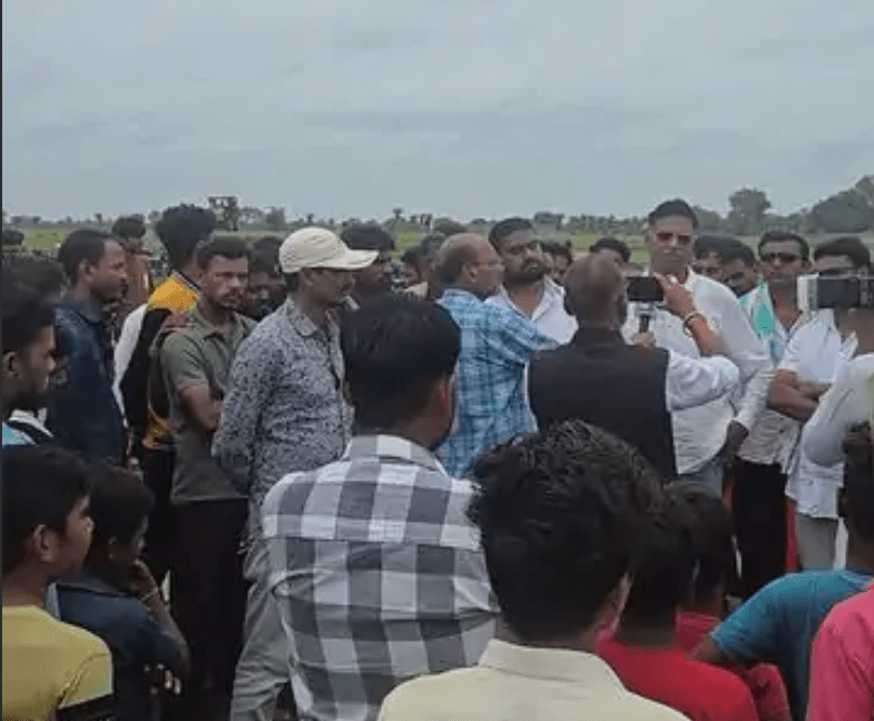 CG Kharora Nalwa Mines Protest : रायपुर से लगे करीब 6 गाँव के लोग नलवा खदान को लेकर कर रहे भारी विरोध आत्मदाह करने को तैयार देखिये क्या है पूरी खबर 2 Nalwa Mines Protest