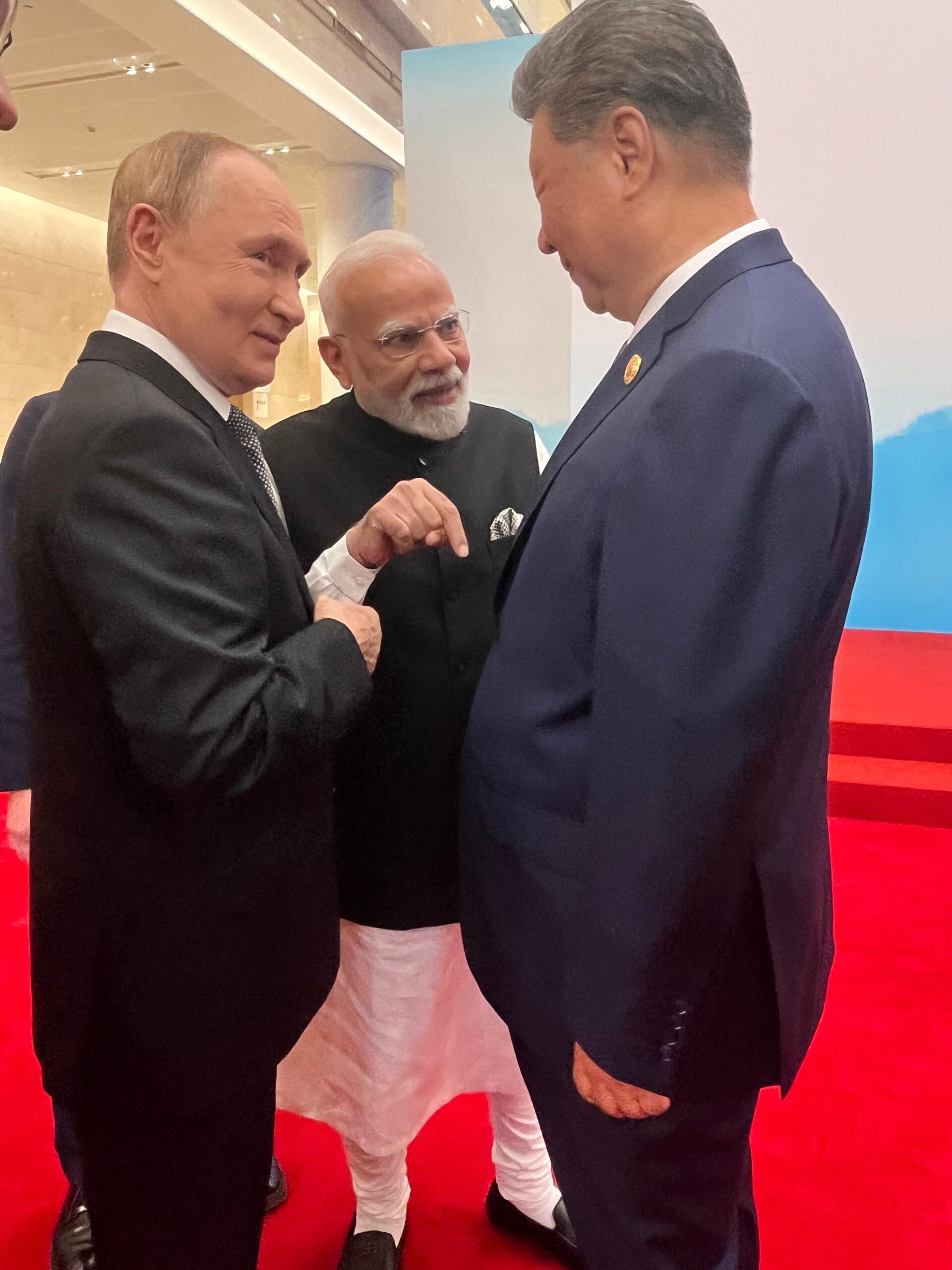 SCO Summit 2025 News : भारत , रूस और चीन आये साथ यूरोप घबराया SCO समिट का हुआ सफल आयोजन देशो के बिच हुई आपसी मतभेद दूर देखिये प्रमुख बड़ी खबरे 1 SCO Summit