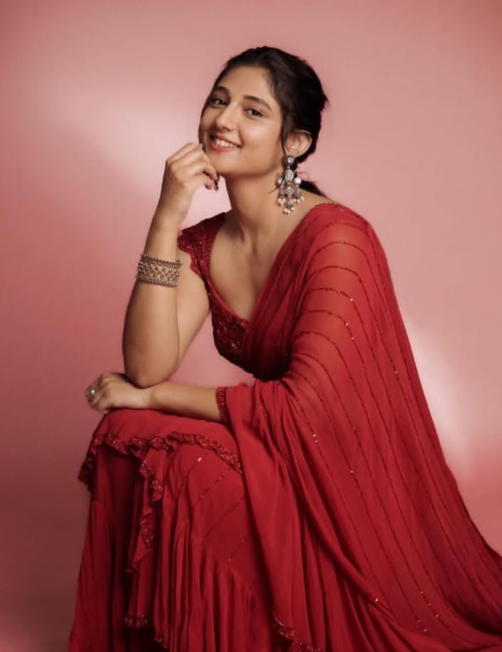 ritika nayak movie : कौन हैं रितिका नायक ? जिन्होंने फिल्म 'मिराई' में अपने क्यूटनेस से लोगों दिल जीत लिया है ,फिल्म में साध्वी के किरदार और कपिल शर्मा शो में नजर आई 1 ritika nayak Cute pics