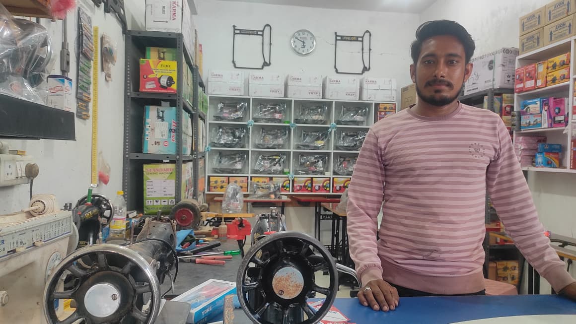 माँ कर्मा सिलाई मशीन और रिपेरिंग शॉप खोरपा