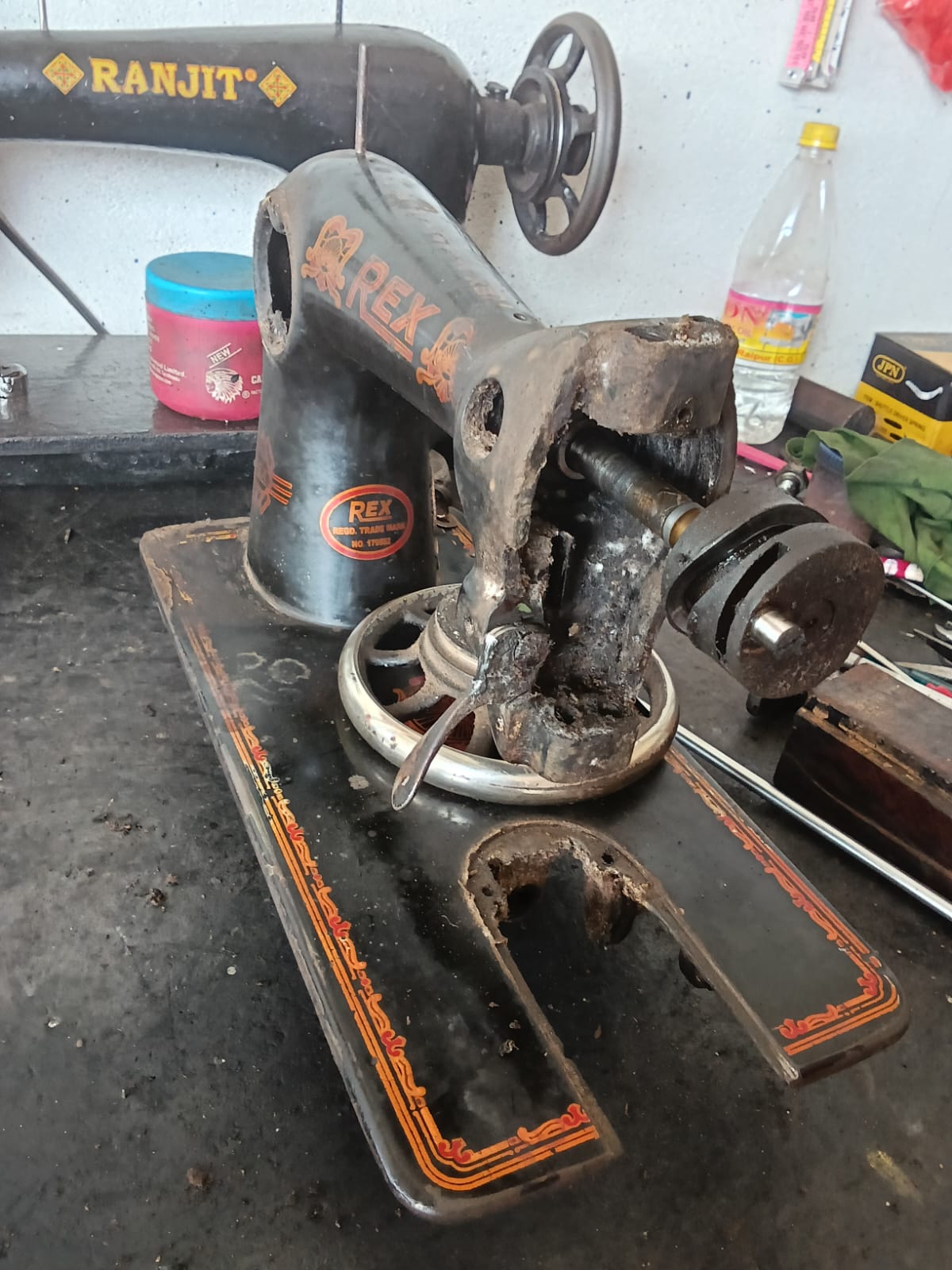 माँ कर्मा सिलाई मशीन और रिपेरिंग शॉप खोरपा